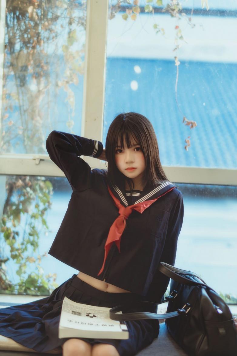 桜桃喵 黑色水手服 - 图片4
