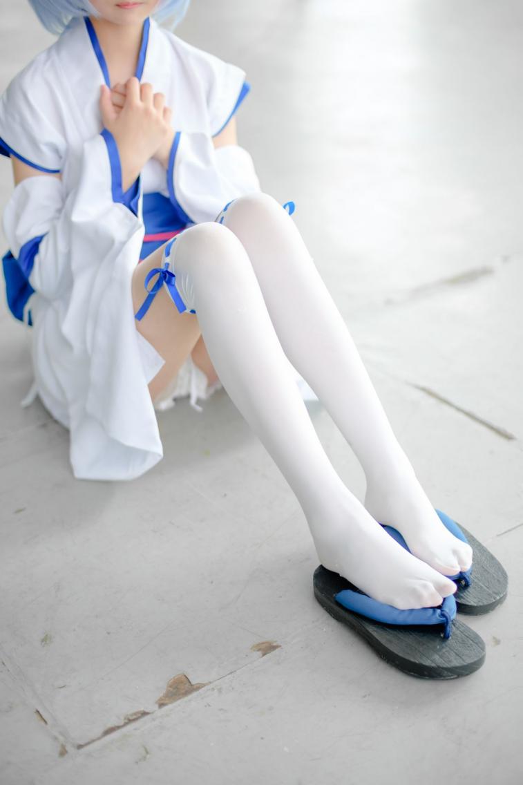 FREE-002 AnimePower07动漫展 幼年拉姆蕾姆腿图场照 - 图片4