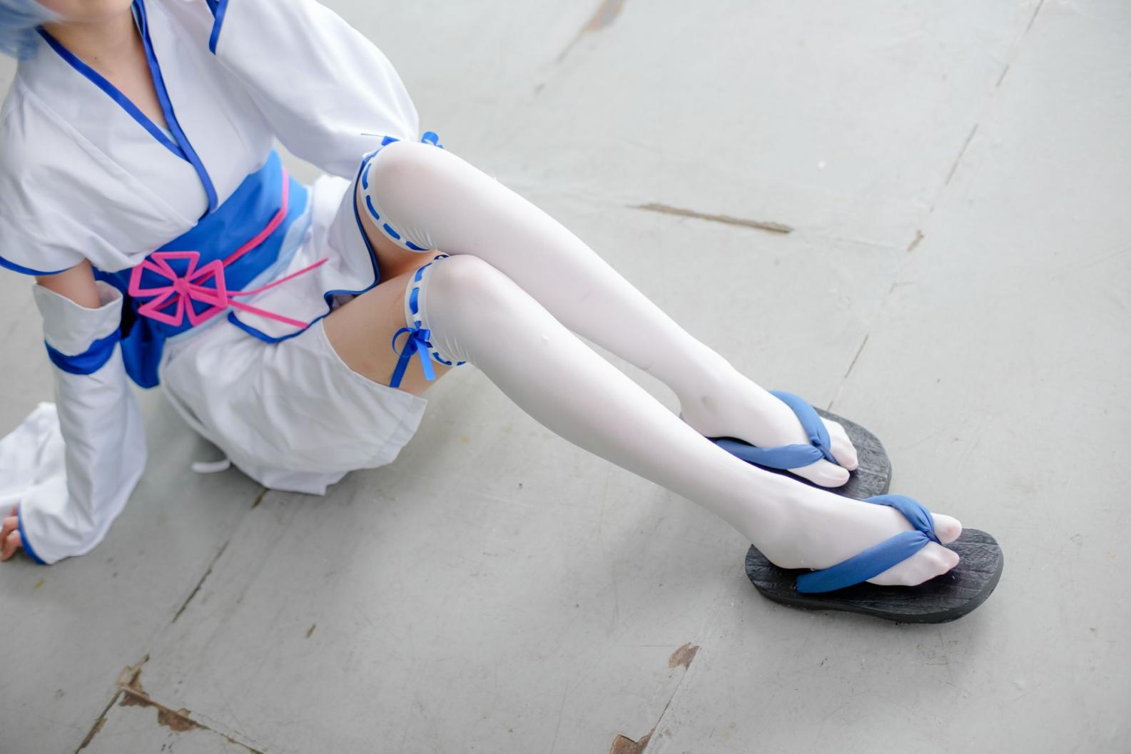 FREE-002 AnimePower07动漫展 幼年拉姆蕾姆腿图场照 - 图片3