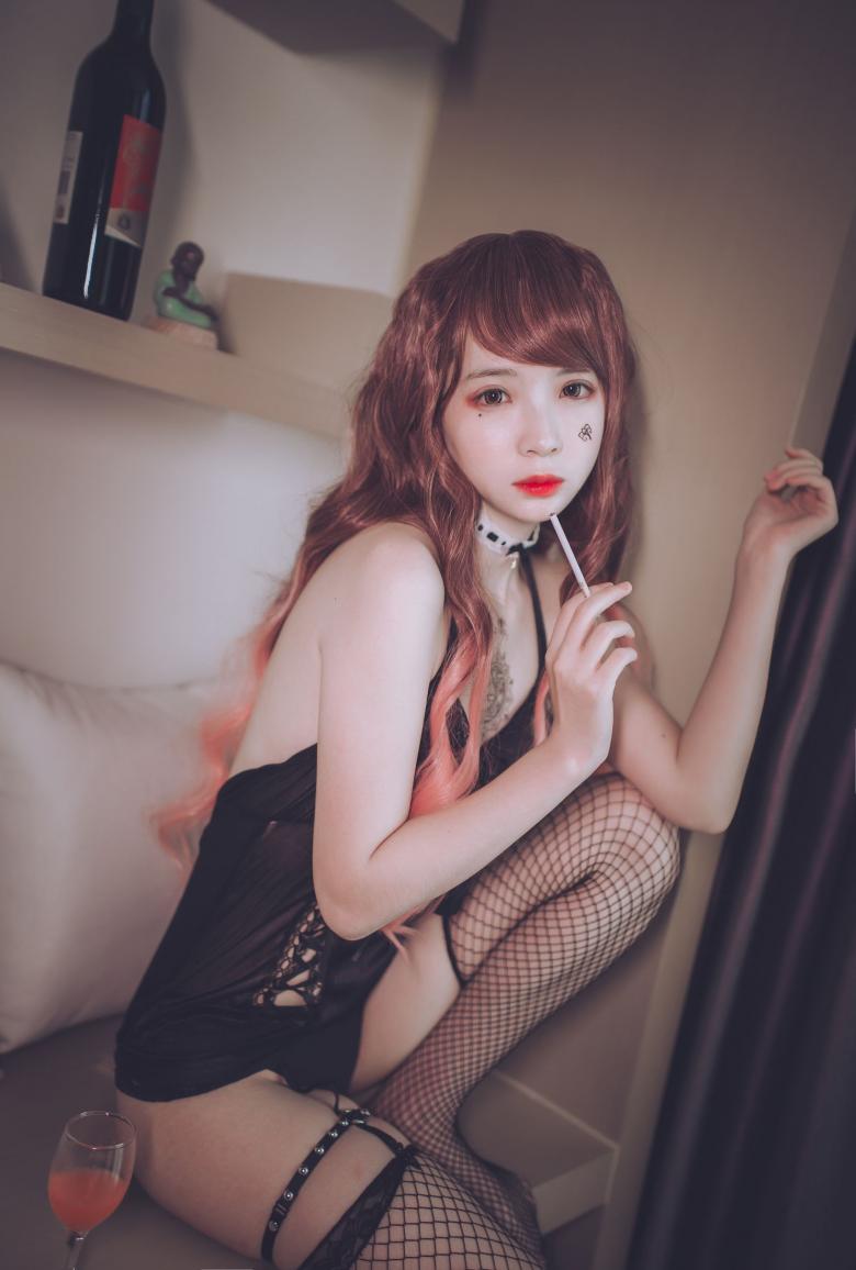 [疯猫ss] 黑色吊带袜[39P265M] - 图片3