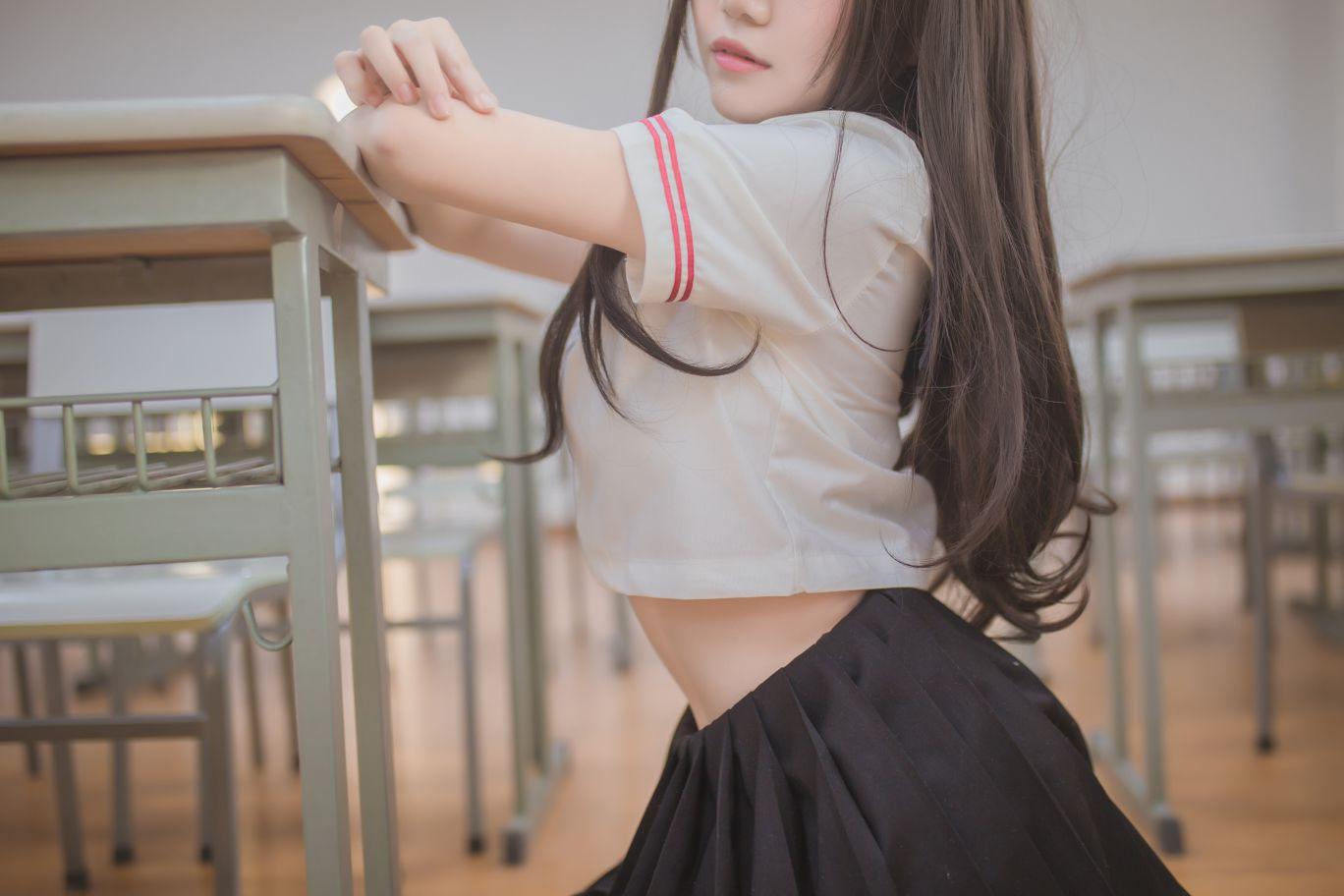 Yoko宅夏Cos - 黑丝JK - 图片7