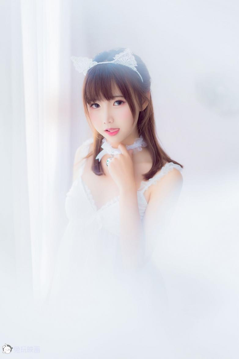网红Coser面饼仙儿 - 吊带睡衣 [50P-1.46GB]