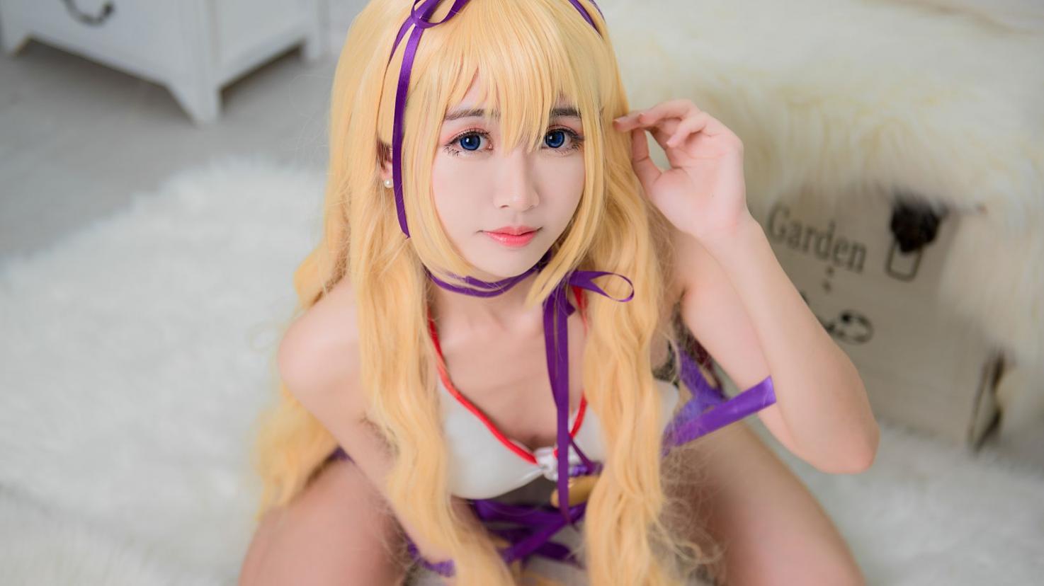 网红Coser@鳗鱼霏儿 - 性感吊带睡裙 [20P-124MB] - 图片7