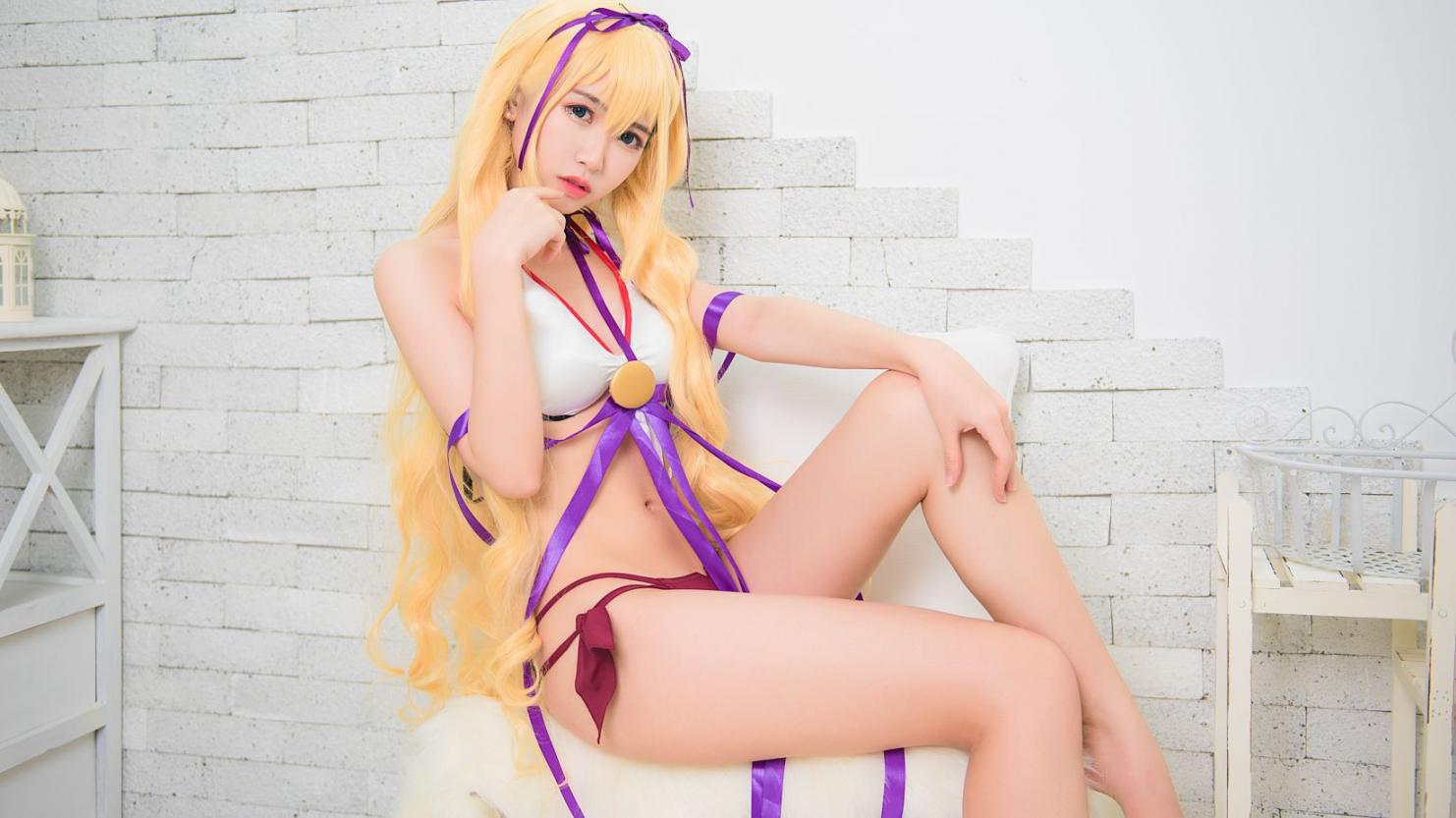 网红Coser@鳗鱼霏儿 - 性感吊带睡裙 [20P-124MB] - 图片4