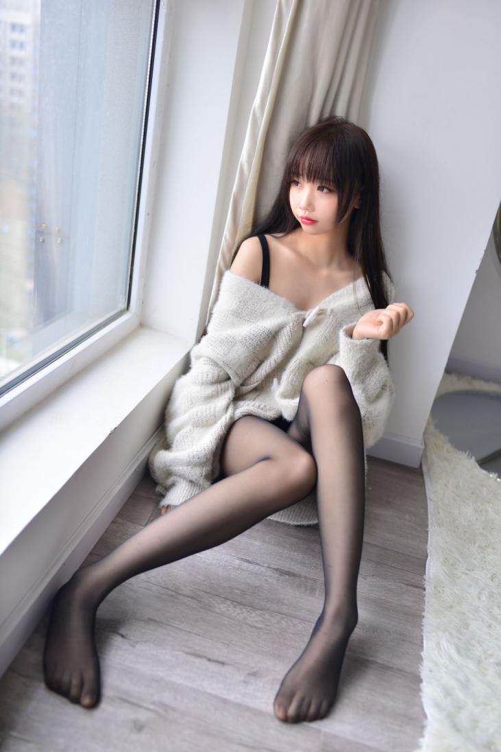 网红Cos小姐姐@雪琪 - 毛衣少女 [34P-53MB] - 图片7
