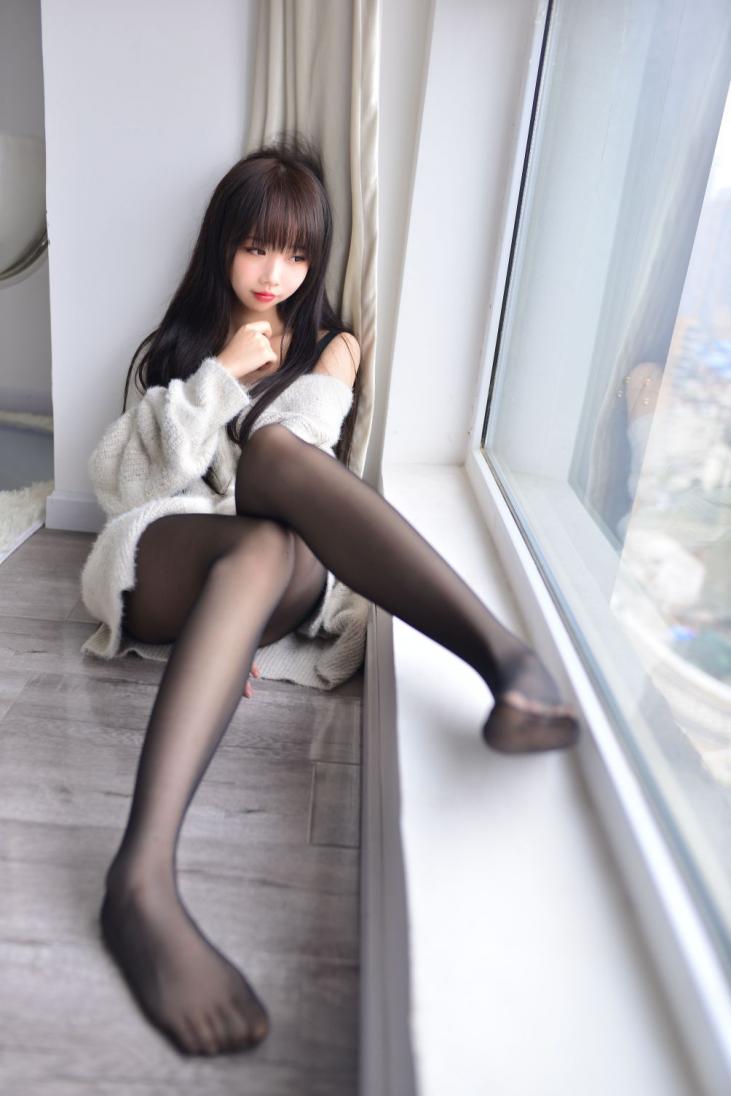 网红Cos小姐姐@雪琪 - 毛衣少女 [34P-53MB] - 图片8