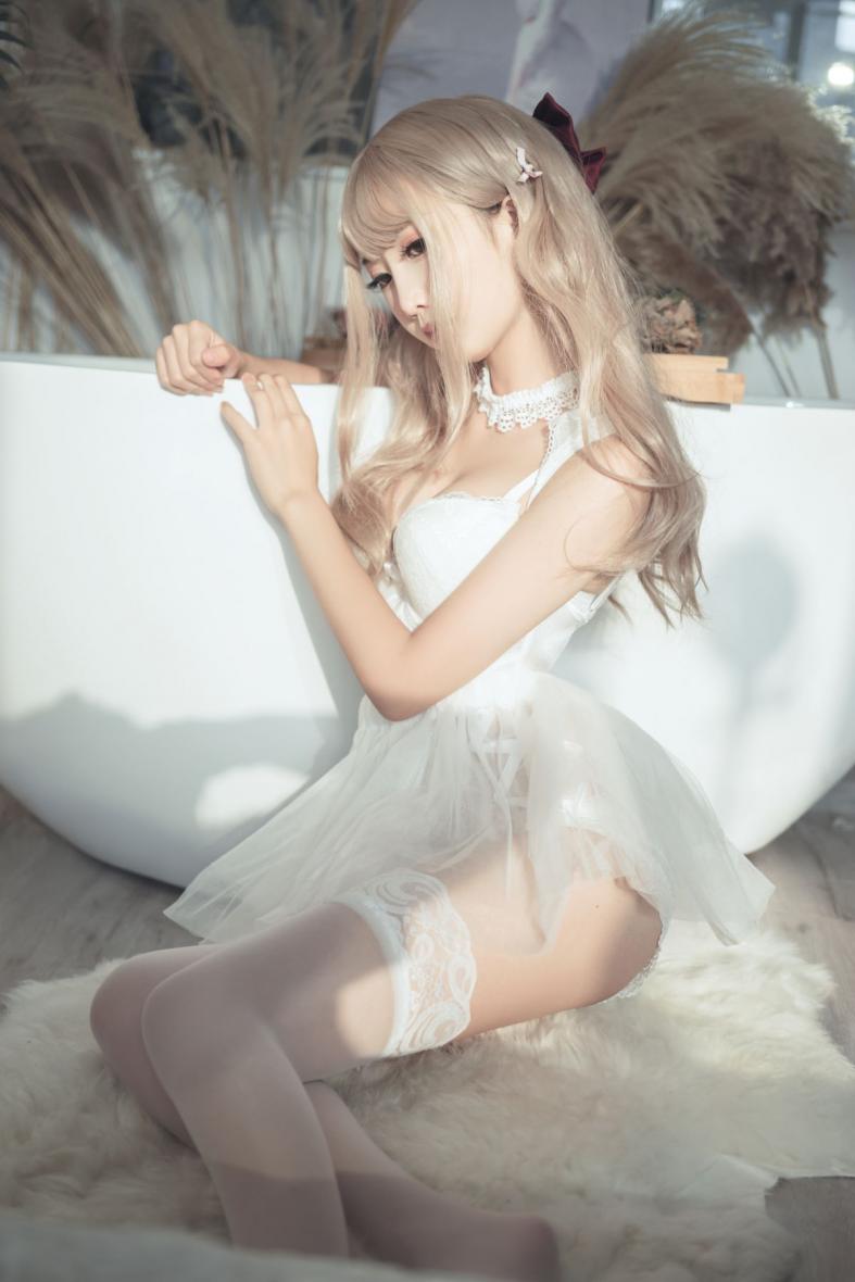网红Coser@面饼仙儿 - 复古内衣套 [25P-274MB] - 图片7