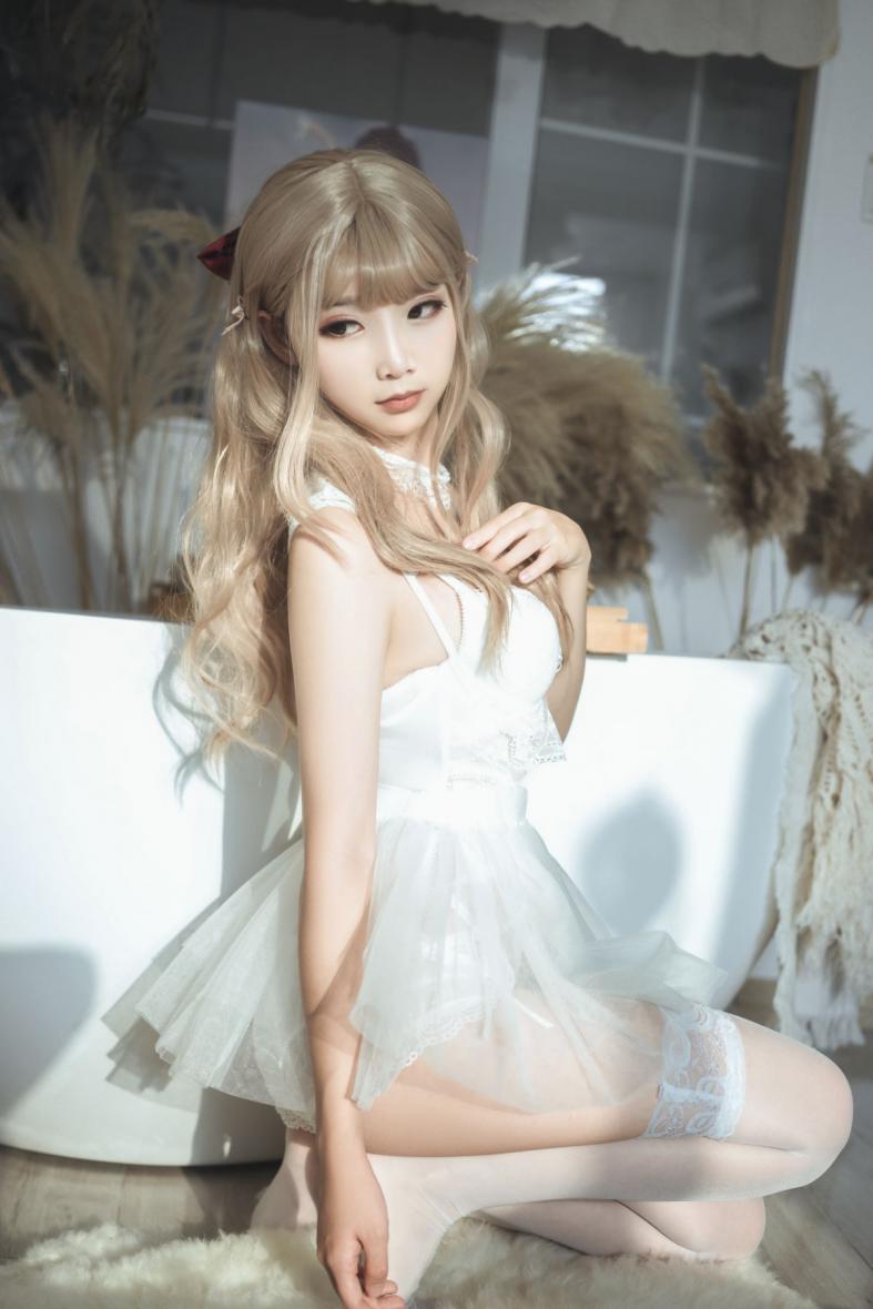 网红Coser@面饼仙儿 - 复古内衣套 [25P-274MB] - 图片6