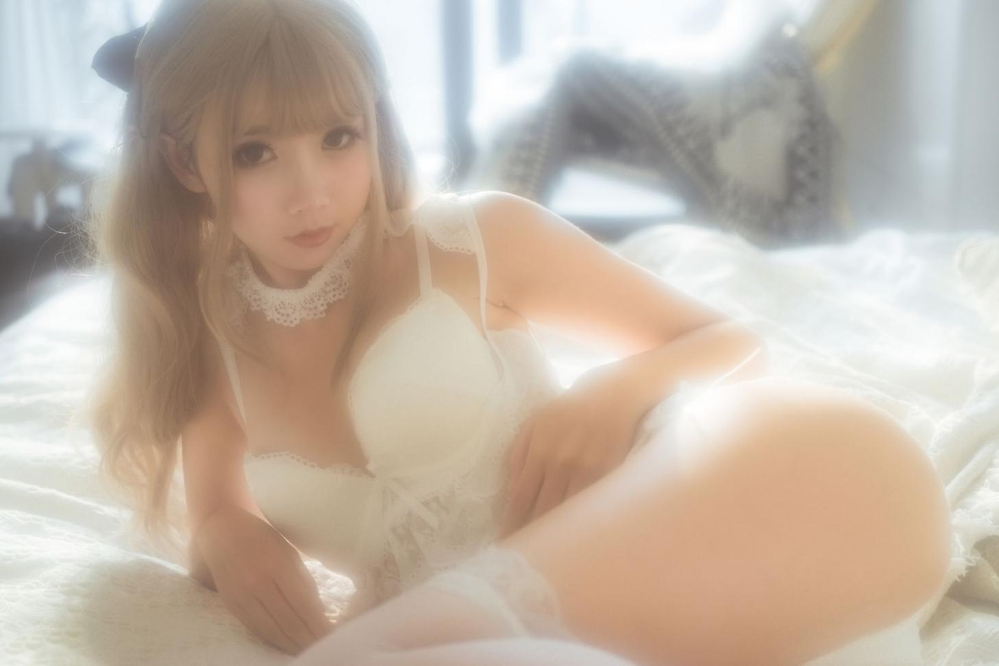 网红Coser@面饼仙儿 - 复古内衣套 [25P-274MB] - 图片4