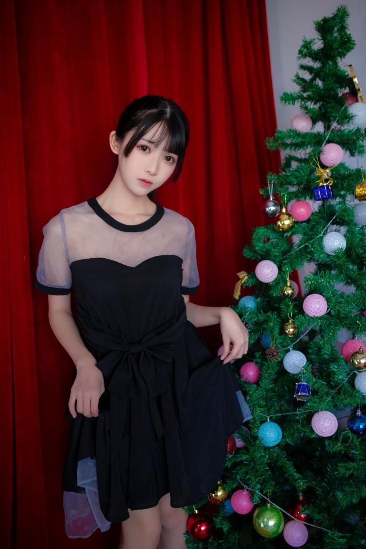 网红Coser@鳗鱼霏儿 - 加藤惠 礼服 [13P-107MB] - 图片2