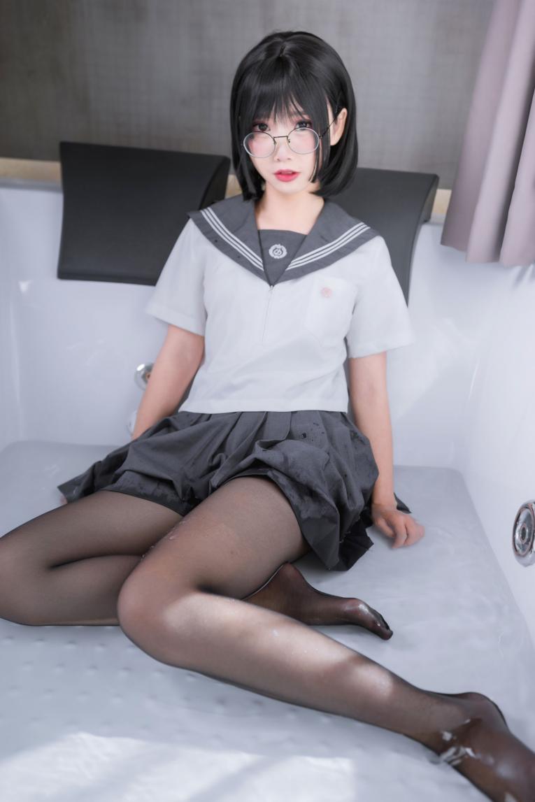 网红Coser@面饼仙儿 - 脑内少女 黑丝JK [25P-241MB] - 图片4