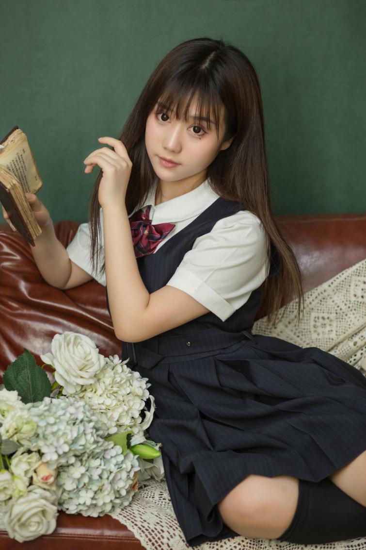 人气动漫Coser@镜酱 - 不知梦 制服 [38P361MB] - 图片5