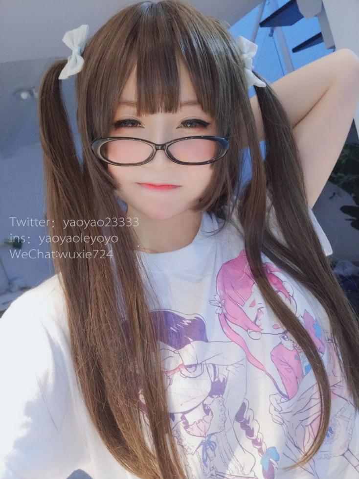 人气动漫Coser@软妹摇摇乐-浴巾篇 [48P364MB]