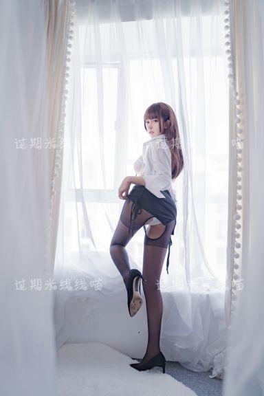 微博妹子@过期米线线喵 OL装 [40P9MB] - 图片7