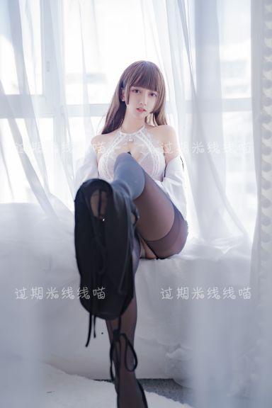 微博妹子@过期米线线喵 OL装 [40P9MB] - 图片5