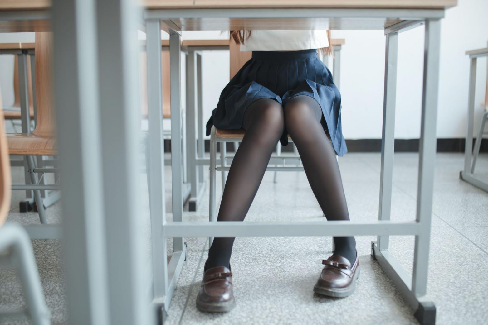微博红人Coser@五更百鬼 JK制服 - 图片8
