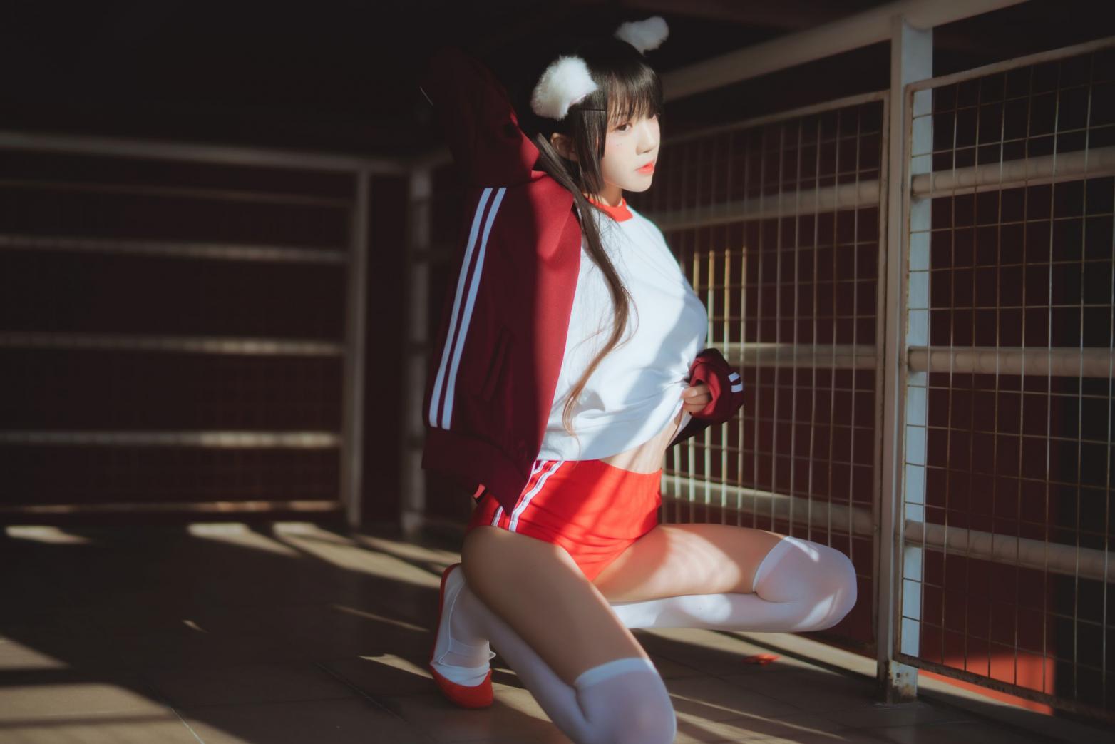 人气动漫Coser@桜桃喵 - 红色体操服 [44P538MB] - 图片2