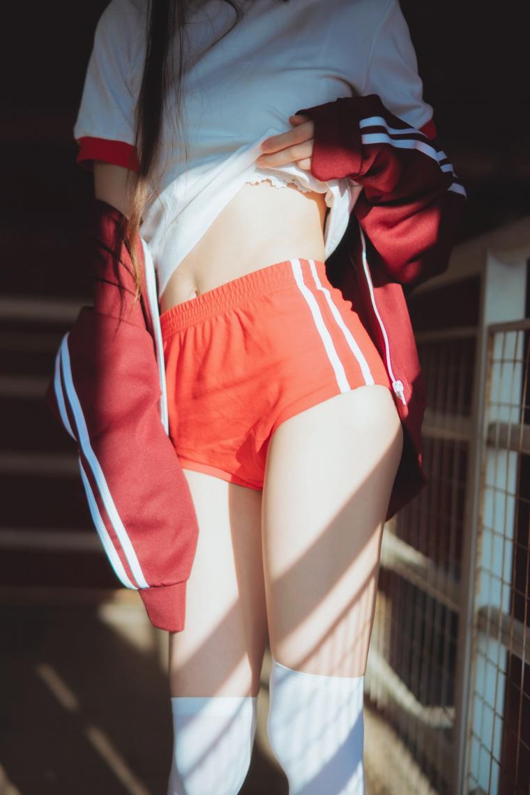 人气动漫Coser@桜桃喵 - 红色体操服 [44P538MB] - 图片3