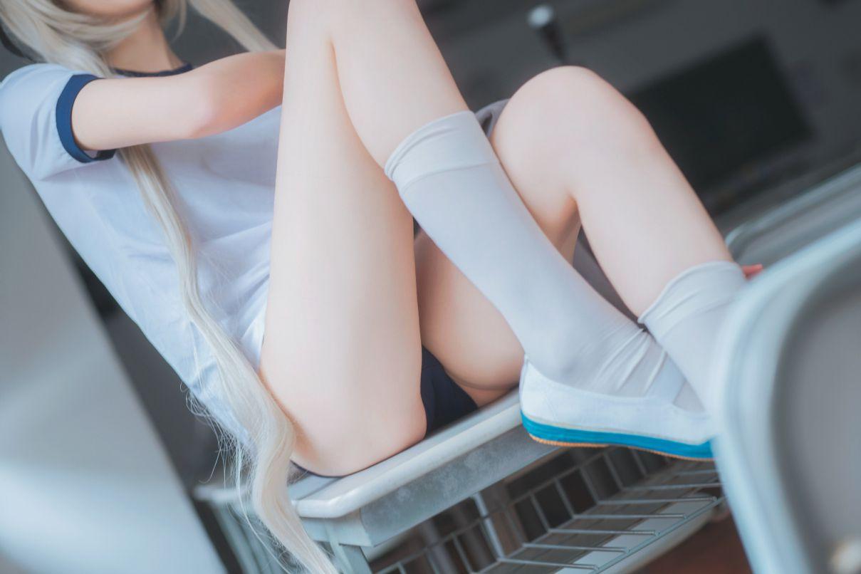 微博红人动漫Coser@南桃Momoko 春日野穹体操服 [28P139MB] - 图片3