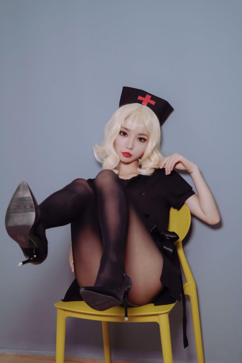 人气动漫Coser@白易教主 - 黑化护士 [24P138MB] - 图片2