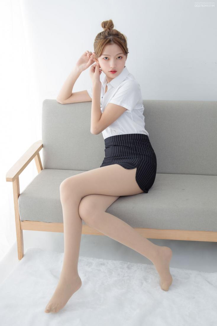 森萝财团写真 JKFUN-037《OL一定要搭配眼镜》50D肉丝 [63P1V1.26G] - 图片4
