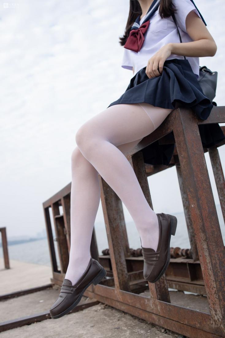 森萝财团写真 JKFUN-028 抑郁湖边与绝望天台 15D白丝 默陌 [58P2V3.14G] - 图片2