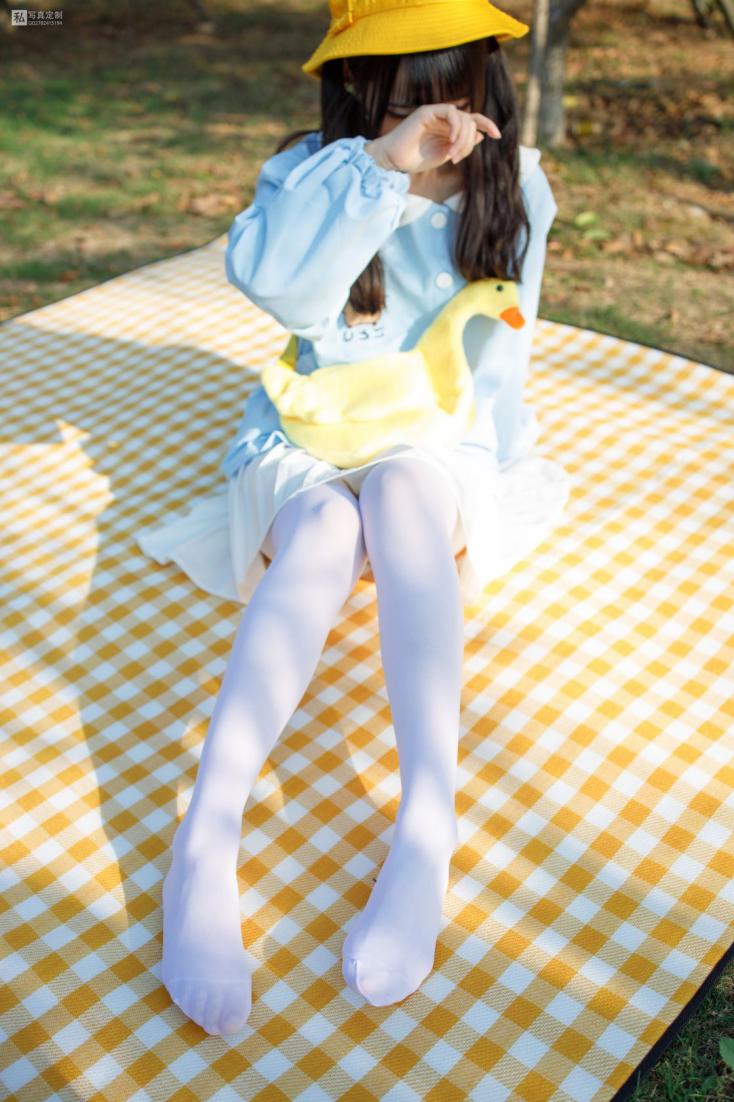森萝财团写具 JKFUN-030《野餐、爆蛋和彩蛋》踩物 白丝50D 默陌 [23P1V1.35G] - 图片2
