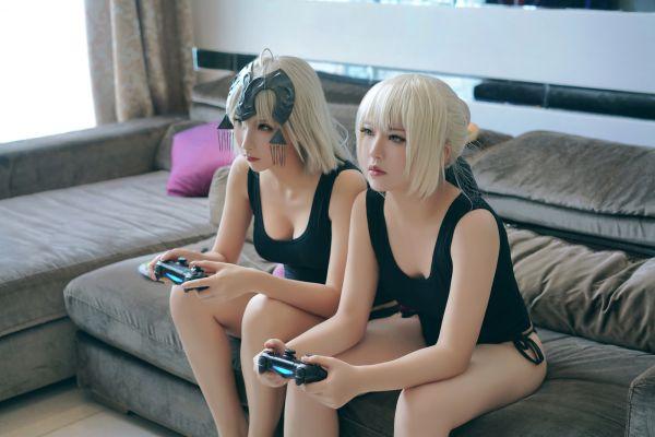 人气动漫Coser@半半子&索索-家居ps4 [30P39.6MB] - 图片4