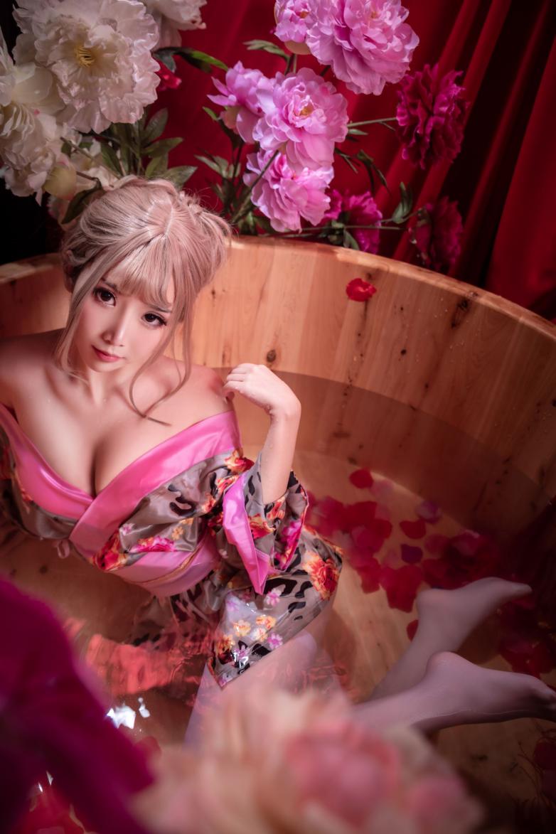 人气动漫Coser@面饼仙儿 - 浴缸 [18P265MB] - 图片4