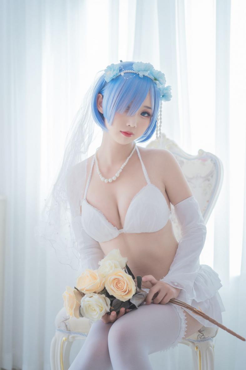 人气动漫Coser@面饼仙儿 - 花嫁蕾姆 [28P186MB]