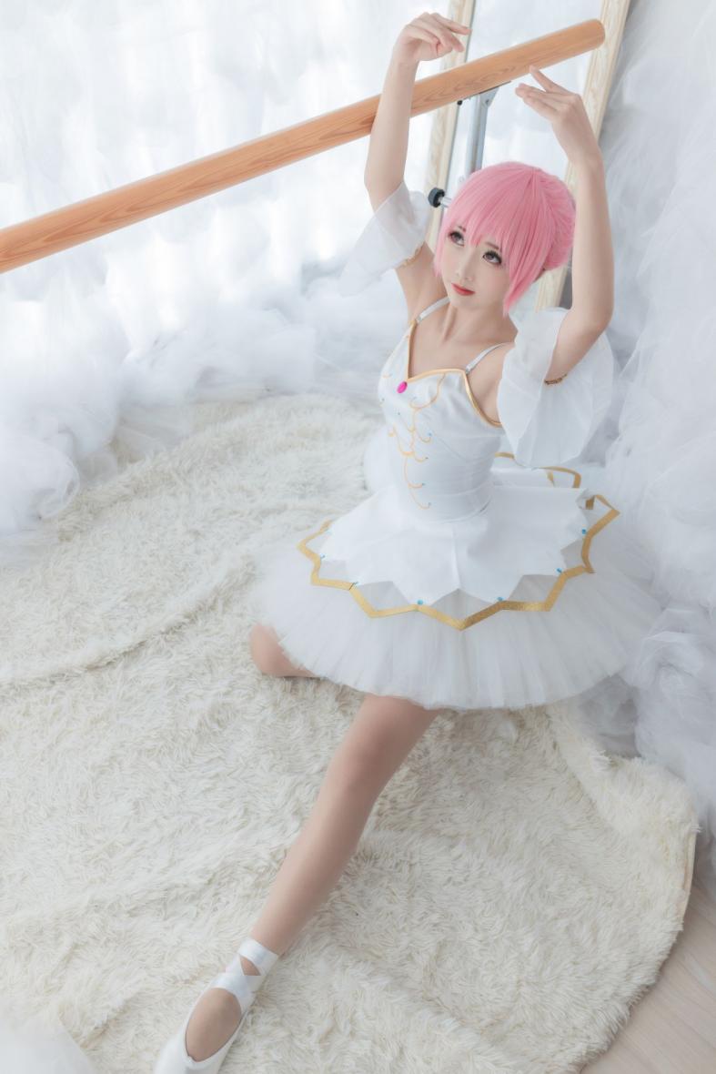 人气动漫Coser@面饼仙儿 - 小圆芭蕾 [12P96MB] - 图片3