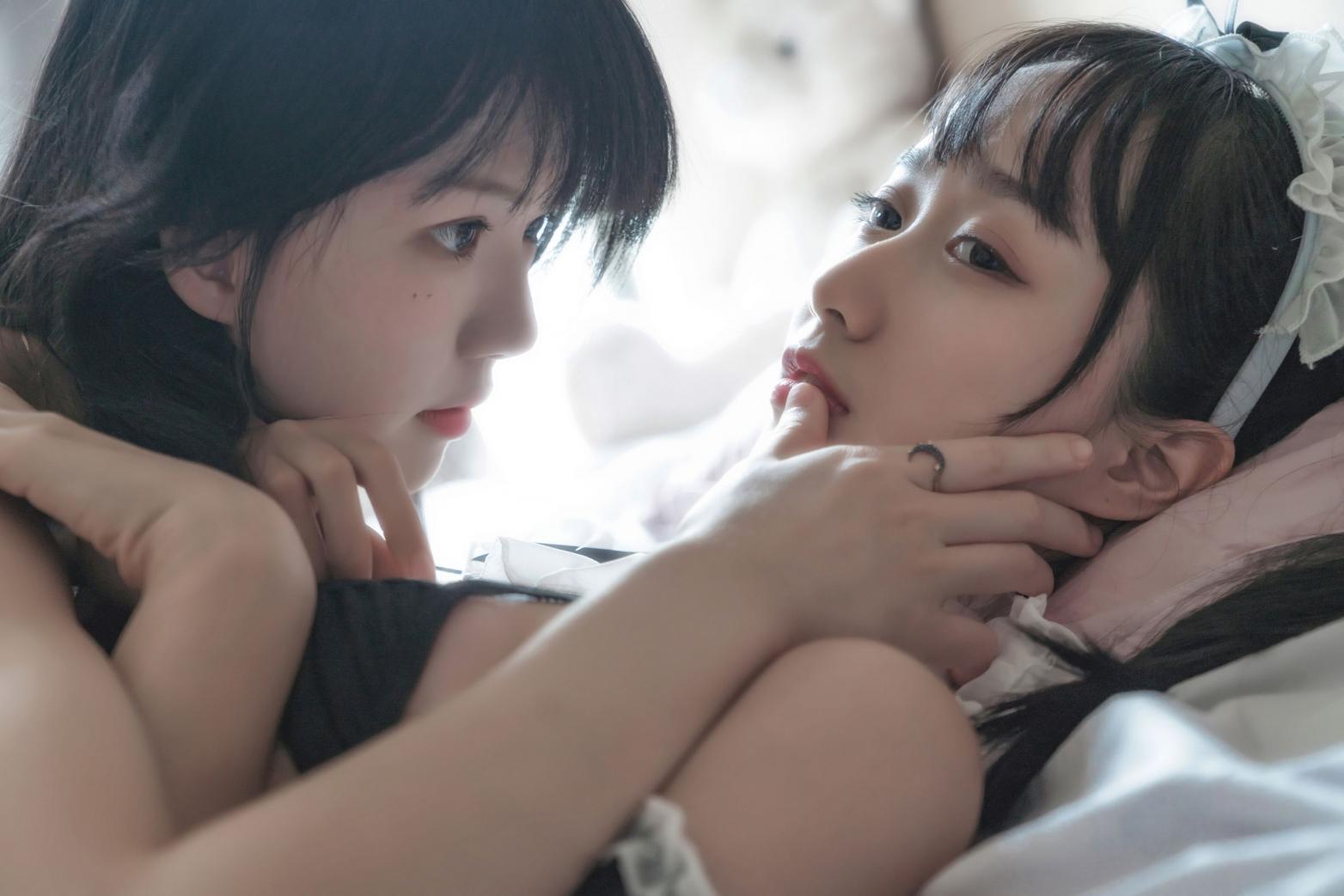 人气Coser@桜桃喵&木绵绵 - 暮(黑裙×妹抖) [48P1.16G] - 图片4
