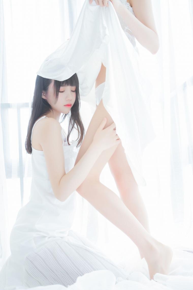 人气Coser@桜桃喵&木绵绵 - 朝(白裙×白裙) [58P724MB] - 图片5