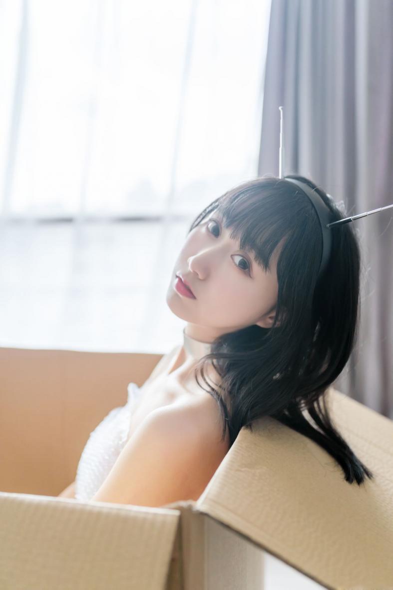 网红Coser@木绵绵OwO - 智能型彼女 [130P831MB]