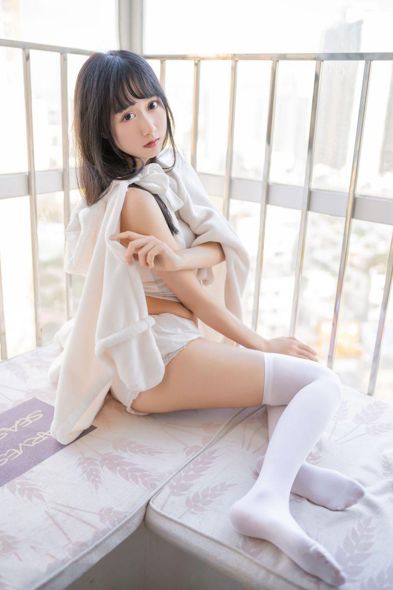 网红Coser@木绵绵OwO - 浴巾兔子 [42P28.4MB] - 图片8
