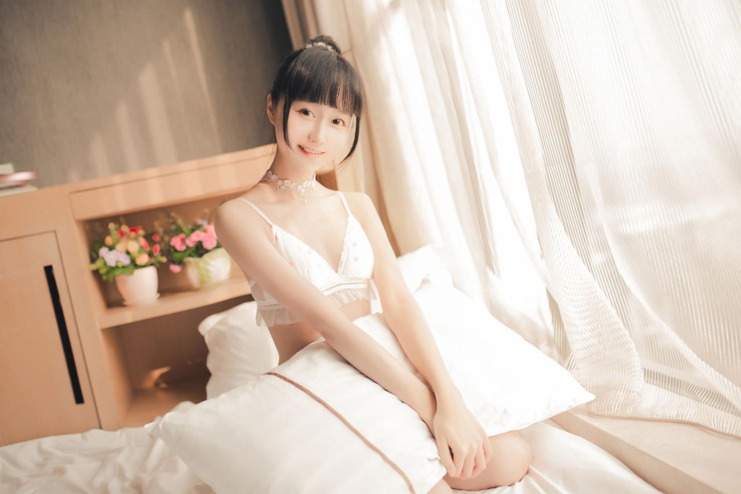 网红Coser@木绵绵OwO - 暖洋洋私房 [28P101MB]