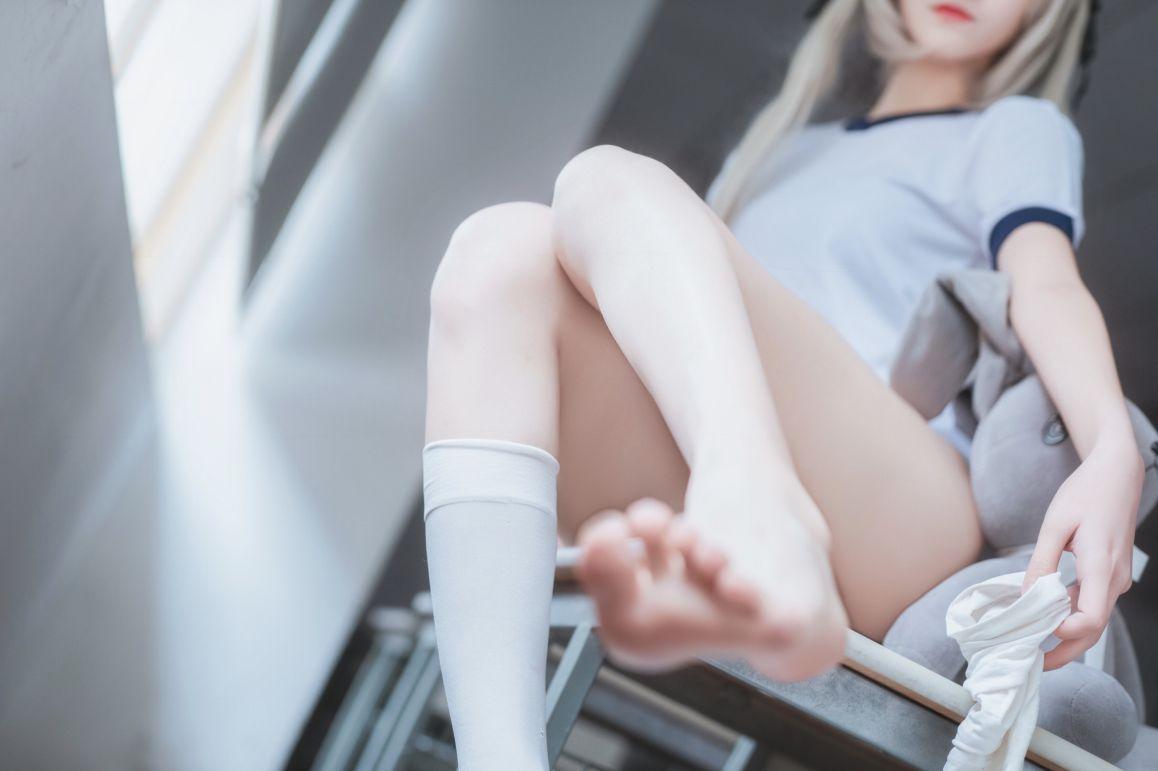 微博红人动漫Coser@南桃Momoko 春日野穹体操服 [28P139MB] - 图片2