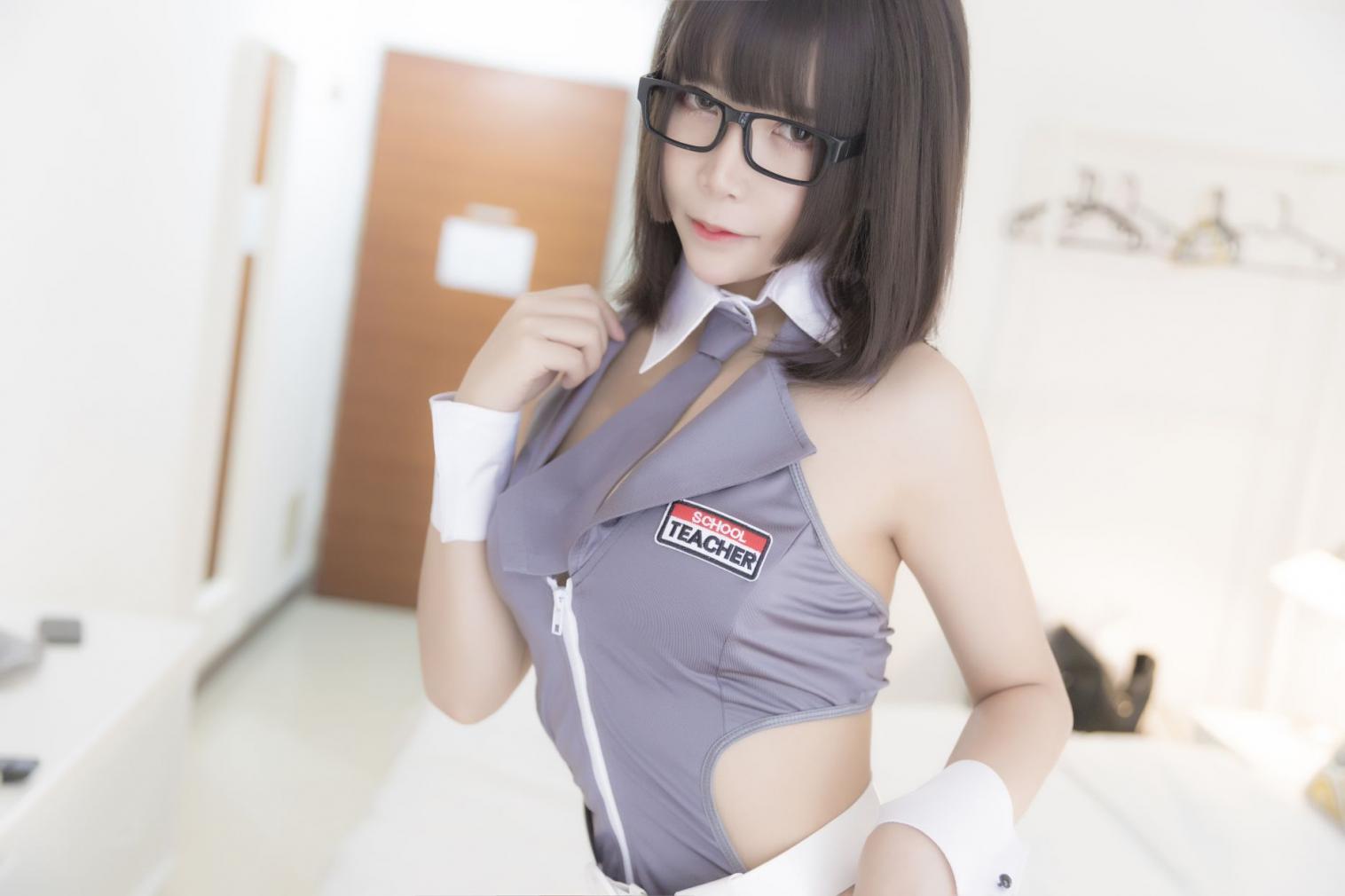 微博红人Coser@抱走莫子aa - 黑丝 [45P409MB] - 图片4