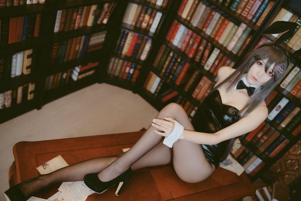微博红人Coser@五更百鬼 樱岛麻衣兔女郎 [38P389MB] - 图片3
