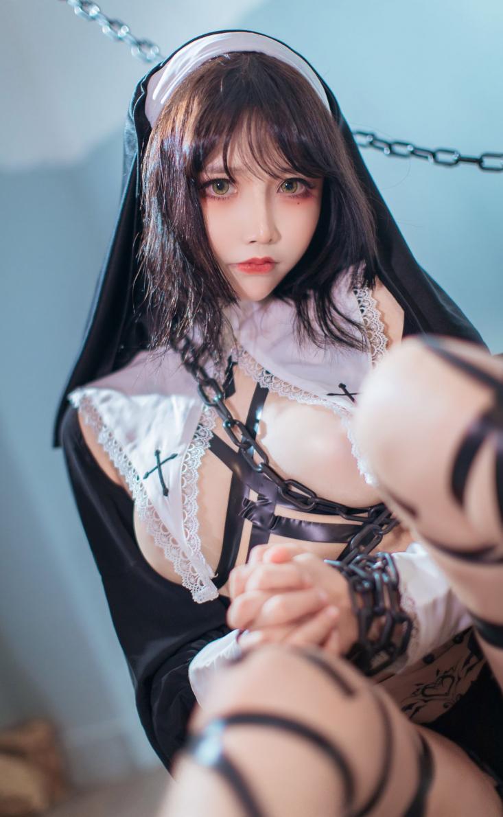 微博红人Coser@抱走莫子aa- 黑色修女 [44P360MB] - 图片7