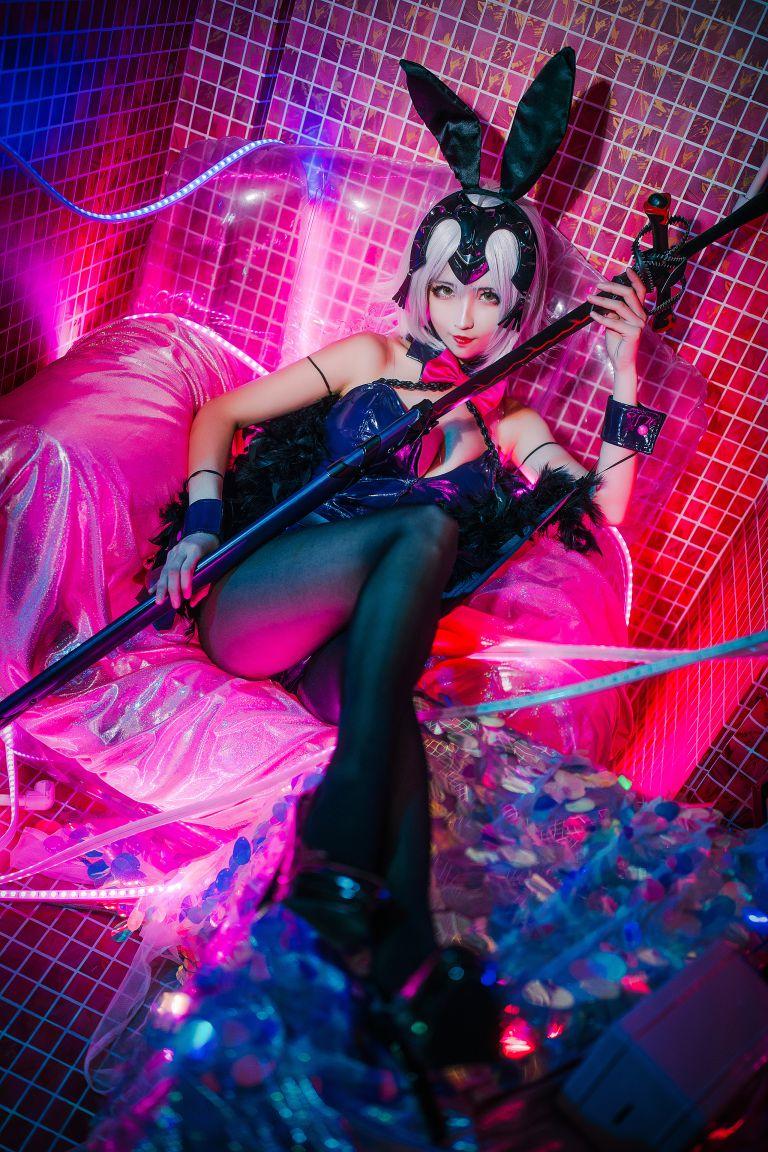 知名动漫Coser@rioko凉凉子 兔女郎 [13P154MB]