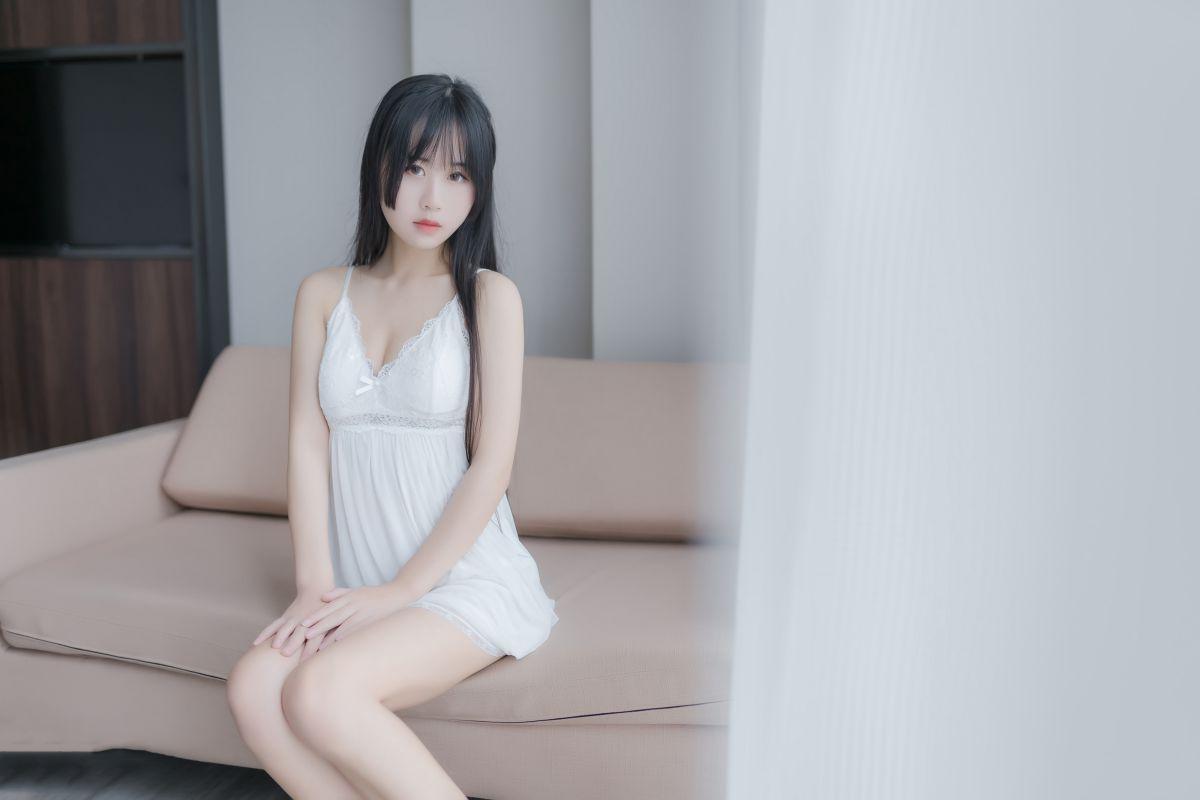 微博网红妹子@萌芽儿o0 - 白色私房 [44P159MB] - 图片8