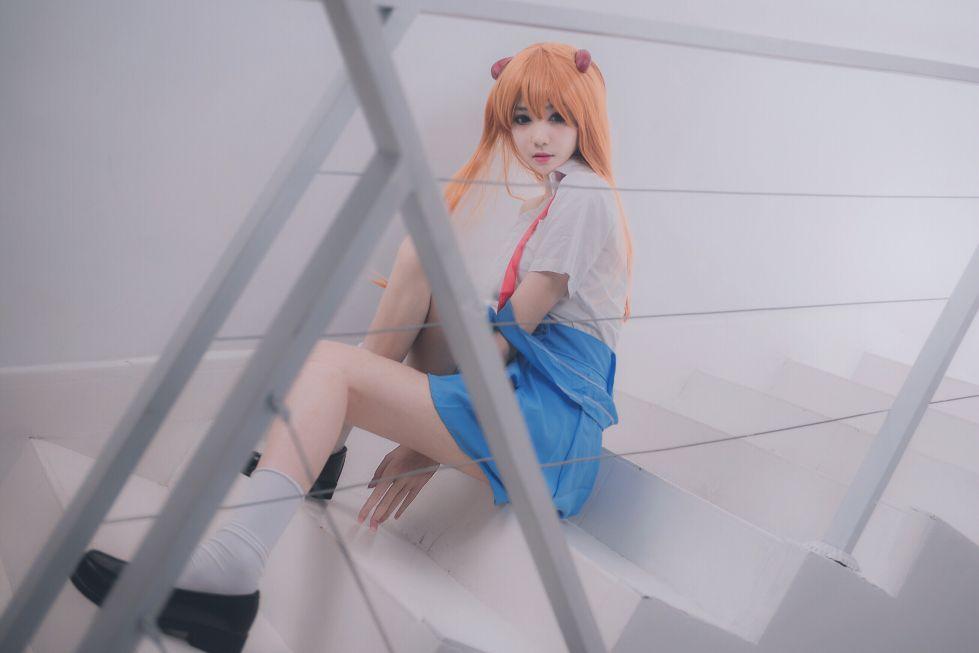 微博红人动漫Coser@南桃Momoko 明日香制服 [15P69MB]