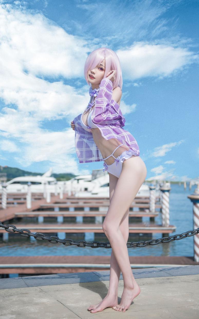 微博红人-动漫博主@你的负卿 玛修泳装 [17P153MB]