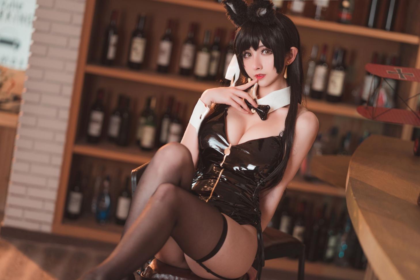 知名动漫Coser@rioko凉凉子 爱宕兔女郎 [33P458MB]