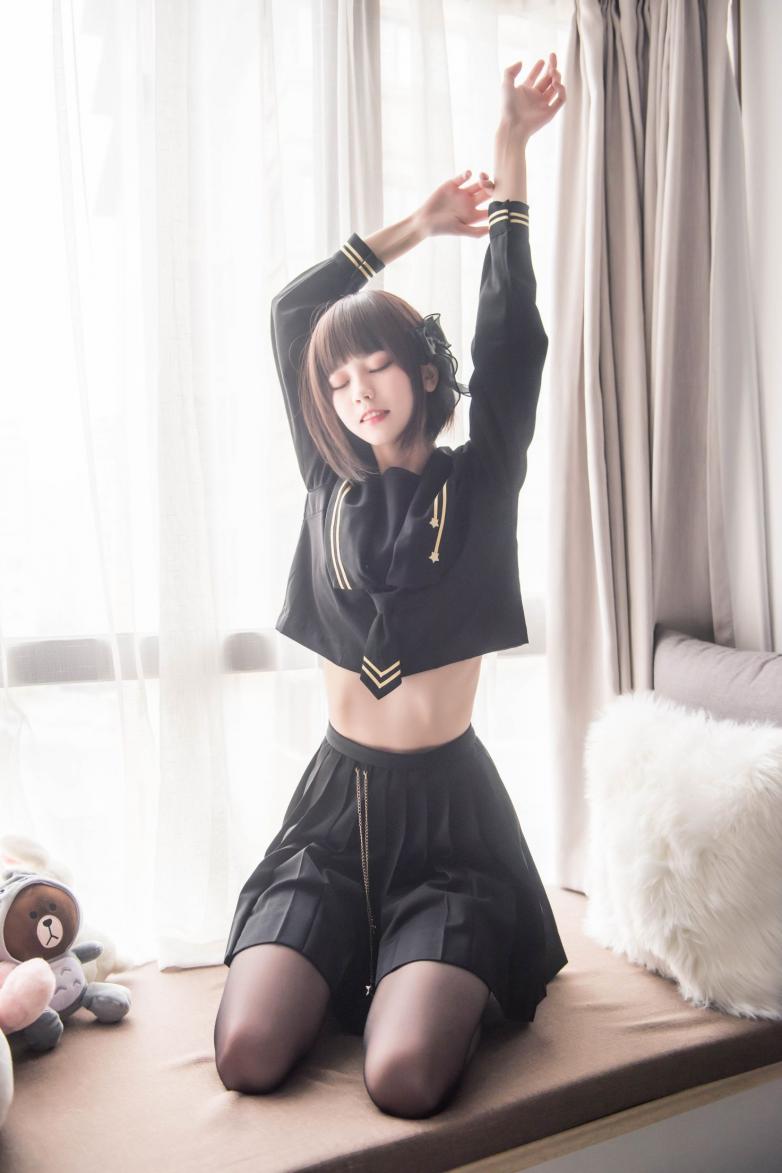 微博红人-动漫博主@你的负卿 窗台制服 [19P129MB] - 图片5