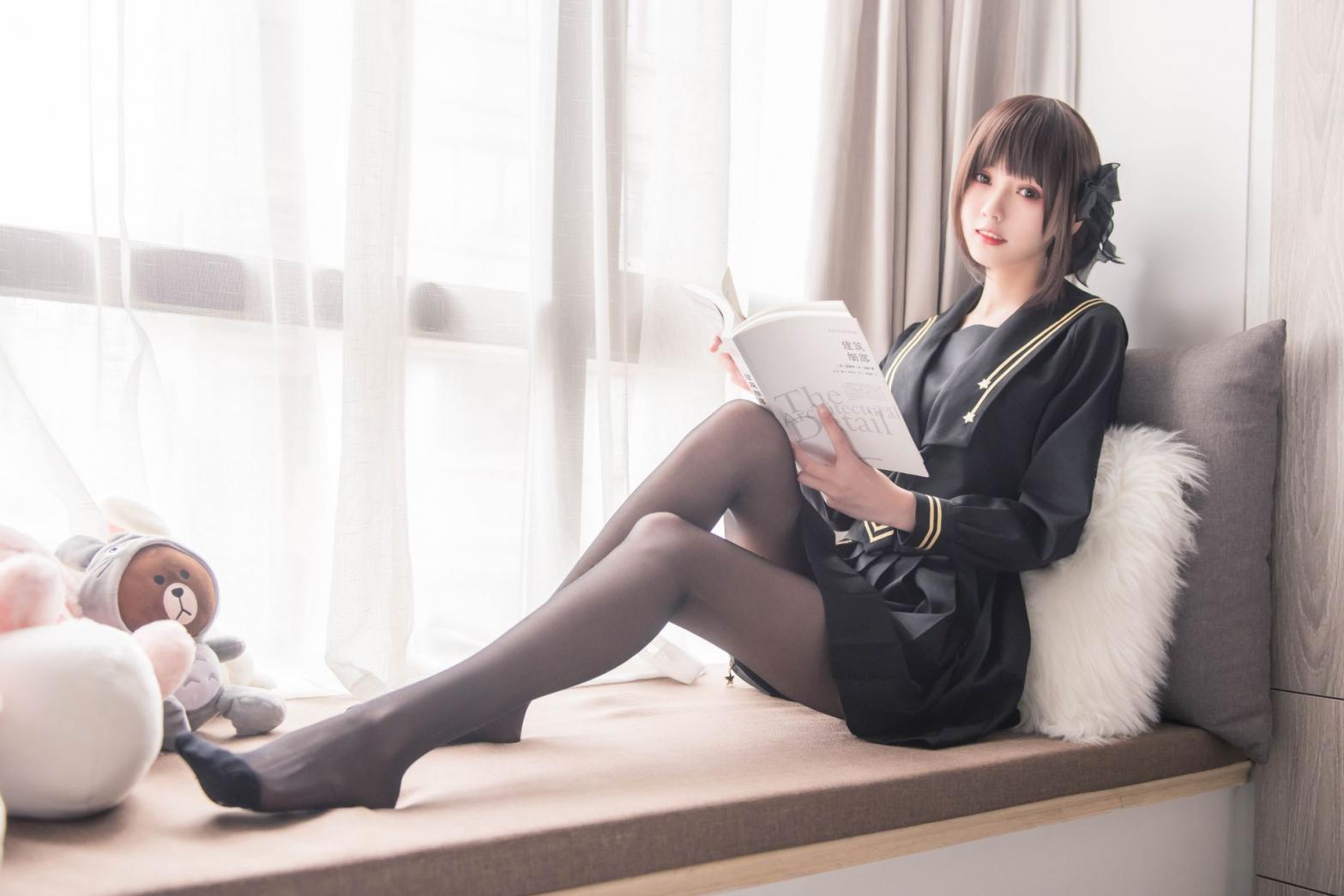 微博红人-动漫博主@你的负卿 窗台制服 [19P129MB]