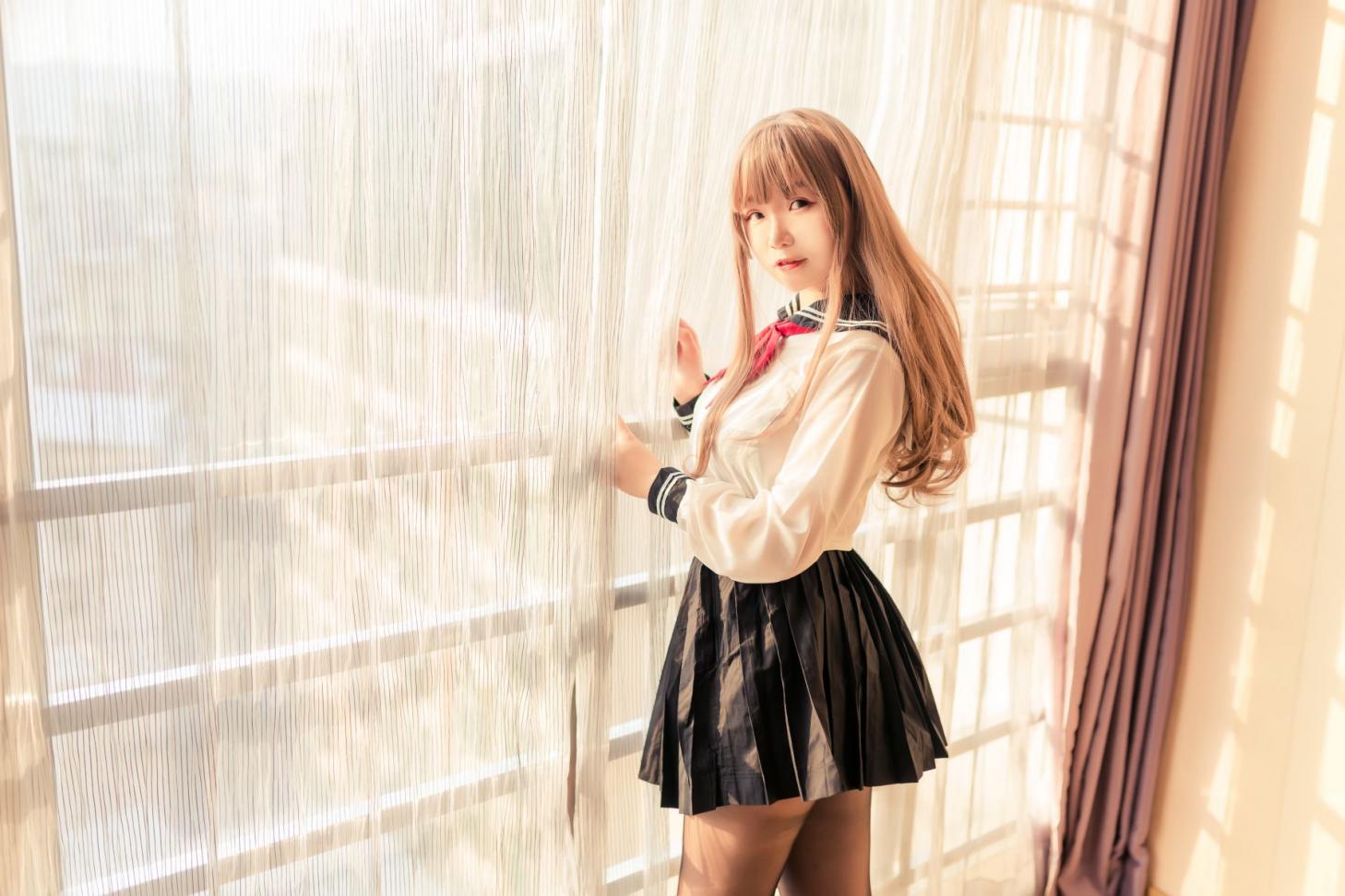 Yoko宅夏 水手服黑丝 [30P201MB] - 图片5