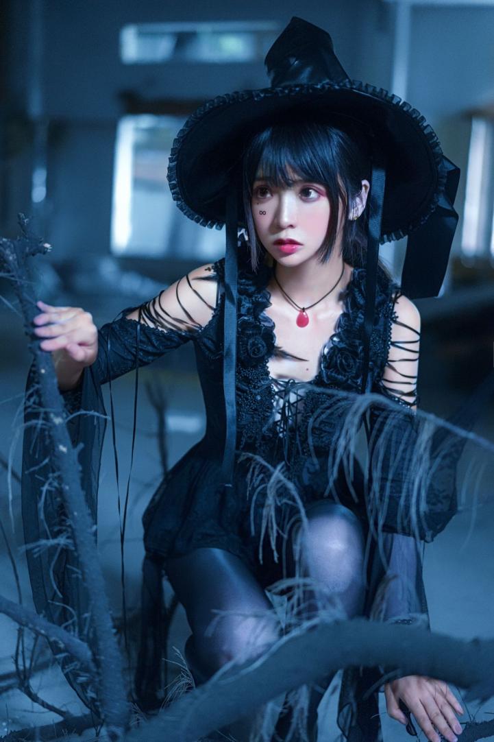 网红Coser@疯猫ss - 巫女 [27P386MB]
