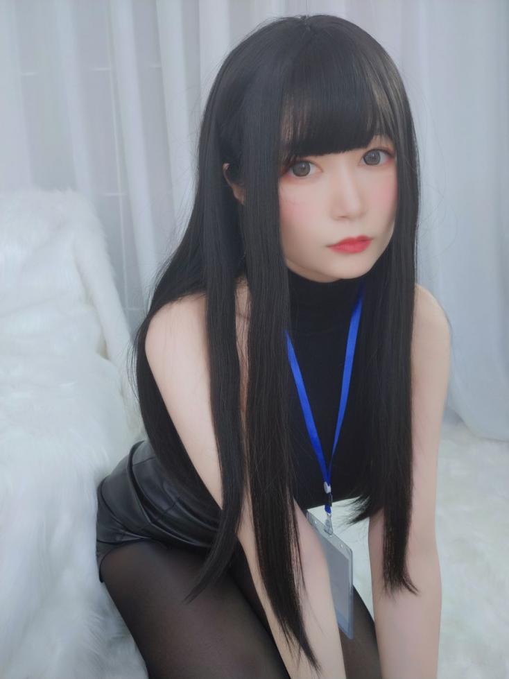 人气动漫Coser@白银81_职场新人 [118P7V642MB] - 图片2